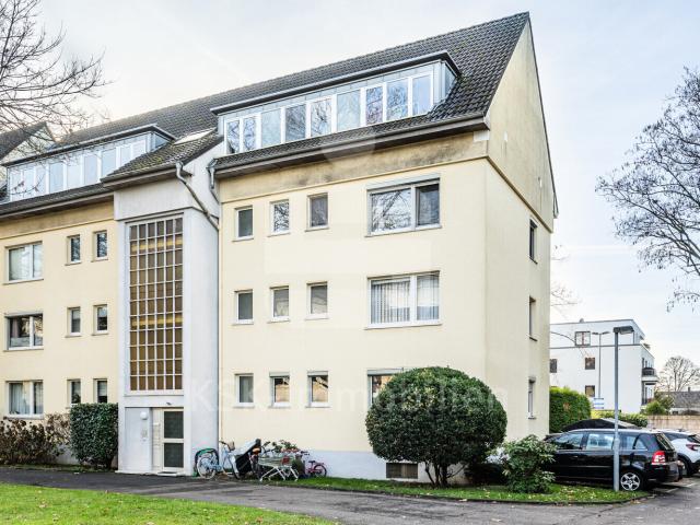 Vermietete 3 Zimmerwohnung mit Balkon in Rheinnähe!