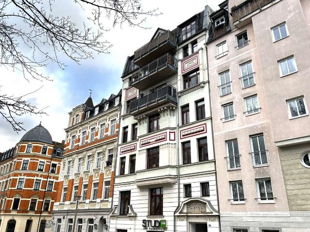 Vermietete 4 Raum Wohnung mit Balkon, Tageslichtbad u. Gäste WC in Plauen! Aufzug  Zentrumsnah!