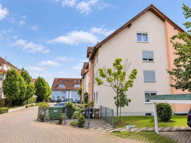Vermietete 4 Zimmer Eigentumswohnung mit Stellplatz in Edingen Neckarhausen