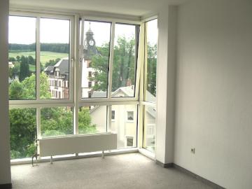 Vermietete 4 Zimmer Eigentumswohnung mit TG Stellplatz