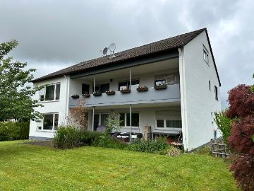 Vermietetes 5 Familienhaus mit 3 Garagen in stadtnaher Wohnlage