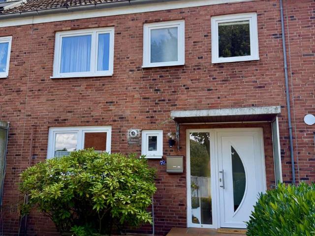 Vermietetes, teilmodernisiertes Reihenhaus mit Garten in ruhiger und dennoch innenstadtnaher Lage!