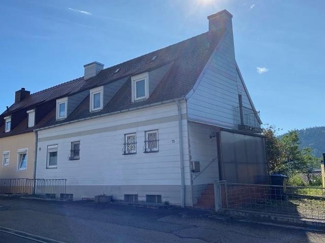 Vermietetes Wohnhaus in gewachsener Siedlungslage