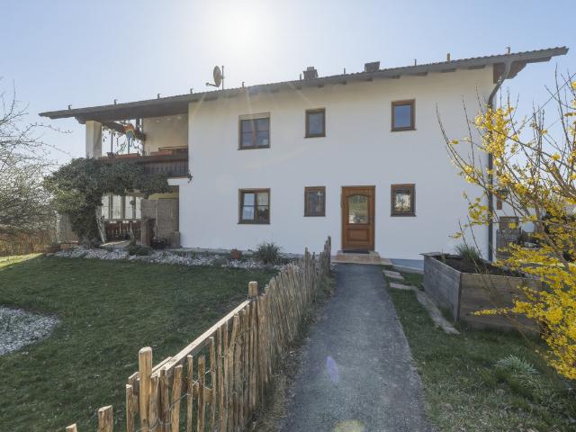 Vermietetes Zweifamilienhaus in Reichling