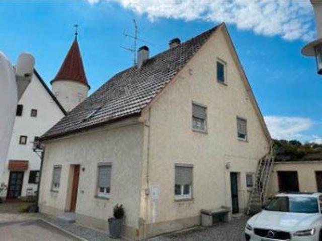 Vermietetes Einfamilienhaus in Lauingen