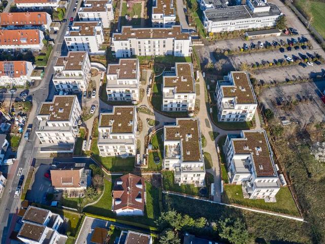 Vermietetes Stadthaus mit 5 Zimmern auf 4 Etagen incl. 2 Tiefgaragenstellplätzen