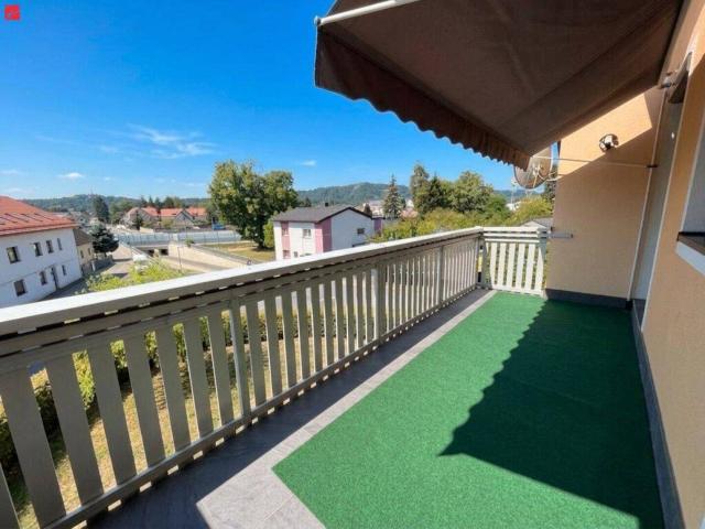 Vermieteter Wohntraum für Paare mit sonnigem Balkon