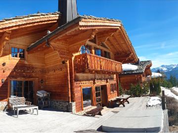 MITTEILUNG Wöchentliche Vermietung Familien Chalet mit Panoramablick auf die Alpen