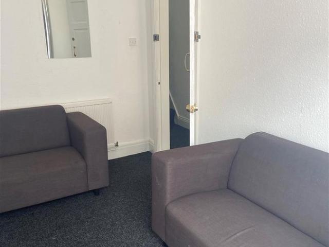 Vermont Crescent, Hull HU5, 2 bed shared accommodation to rent, £420 pcm | PrimeLocation