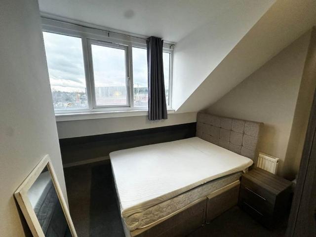 Vermont Street Room 3, West. 1 bed in a house share to rent £525 pcm £121 pw