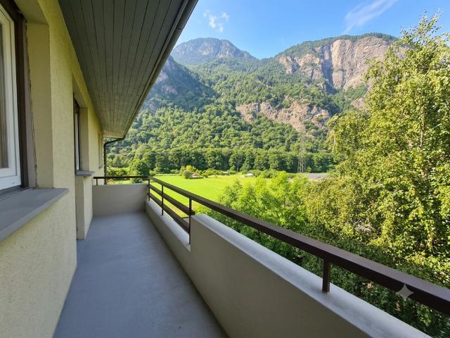 VERNAYAZ JOLI STUDIO ENTIEREMENT RENOVE