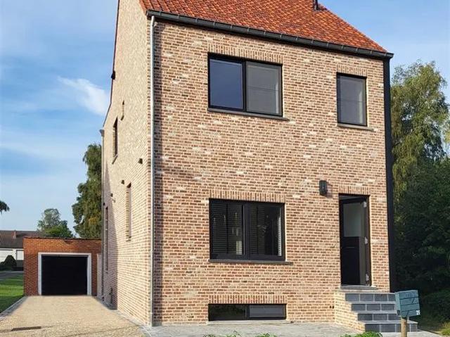 Vernieuwbouw op toplocatie, 3 slpk, tuin en garage te Averbode