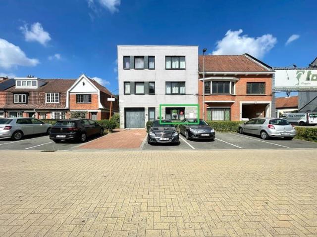 VERNIEUWD GELIJKVLOERS APPARTEMENT |1 SLPK | KOER |