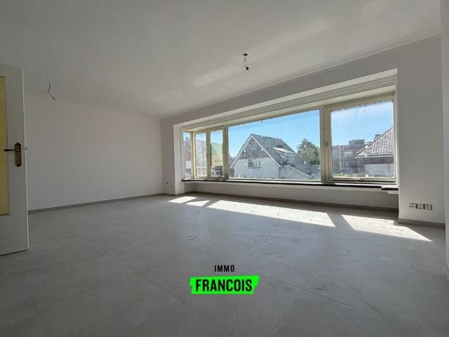 Vernieuwd tweeslaapkamerappartement te Blankenberge