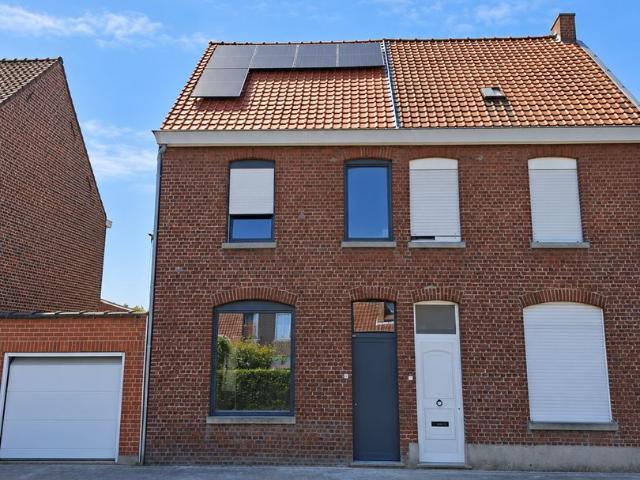 Vernieuwde woning met 3 slaapkamers, tuin en garage EPC A