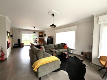 Vernieuwde woning met 4 slaapkamers