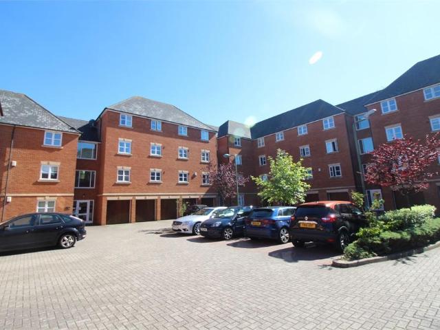 Vernier Crescent, Medbourne 3 bed apartment to rent £1,495 pcm £345 pw
