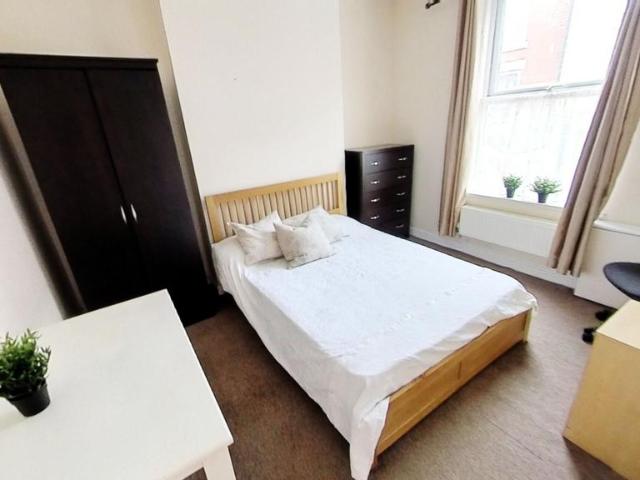 Vernon Road, Chester 1 bed in a house share to rent £520 pcm £120 pw