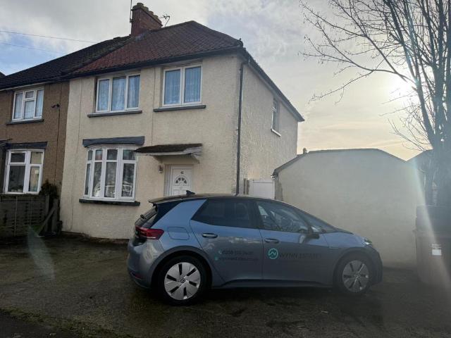 Vernon Road, Feltham TW13 4 bed semi detached house to rent £2,450 pcm £565 pw