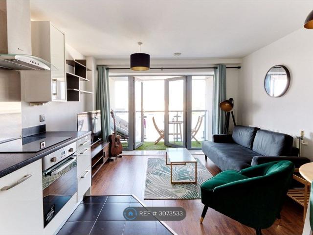 Vernon Road, London E3, 2 bed flat to rent, £2,490 pcm | PrimeLocation