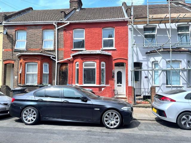 Vernon Road, Luton LU1, 3 bed terraced house to rent, £1,500 pcm | PrimeLocation