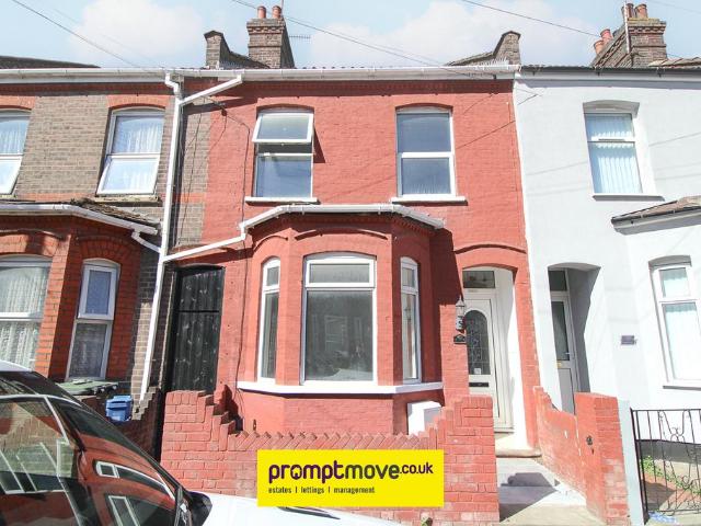 Vernon Road Luton LU1 1NY 3 bed terraced house to rent £1,500 pcm £346 pw