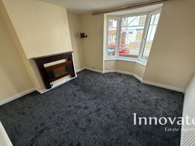 Vernon Road, Oldbury B68, 3 bed terraced house to rent, £1,000 pcm | PrimeLocation