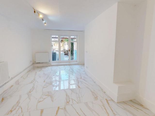 Vernon Terrace, Brighton BN1, 1 bed flat to rent, £1,450 pcm | PrimeLocation