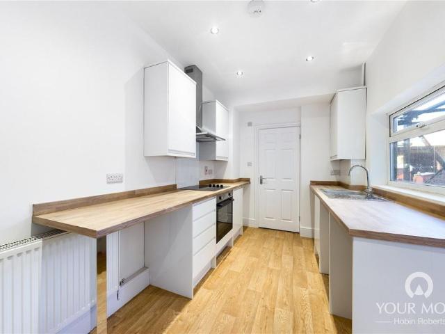Vernon Terrace, Northampton NN1 4 bed house to rent £9,200 pcm £2,123 pw