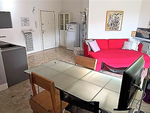Verona ZONA BORGO TRENTO AFFITTASI APPARTAMENTO COMPLETAMENTE ARREDATO