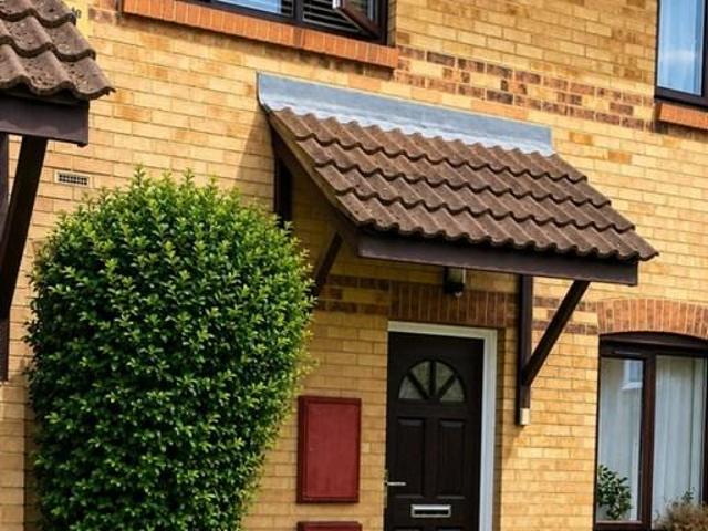 Veronica Gardens, London, SW16 2 bed terraced house to rent £1,995 pcm £460 pw