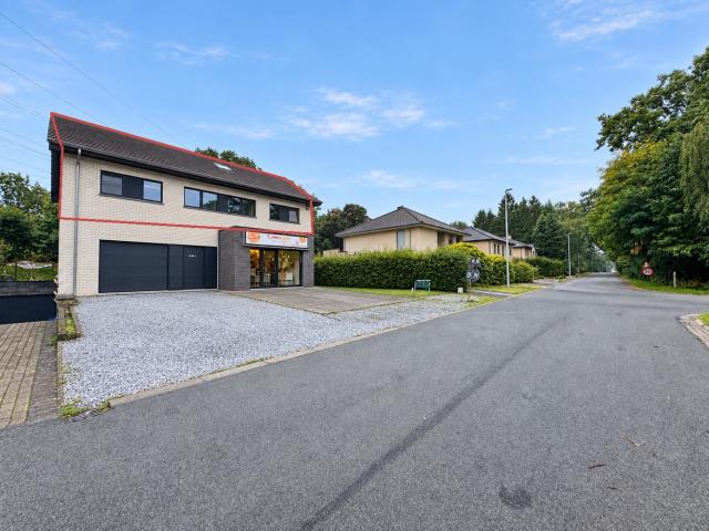 Verrassend ruim wonen met drie slaapkamers, hobbyruimte, garage én een heerlijk terras