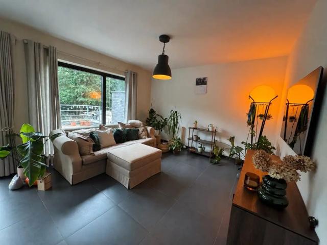 Verrassend ruim wonen met drie slaapkamers, hobbyruimte, garage én een heerlijk terras