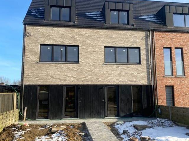 Verrassend ruime woning te broechem