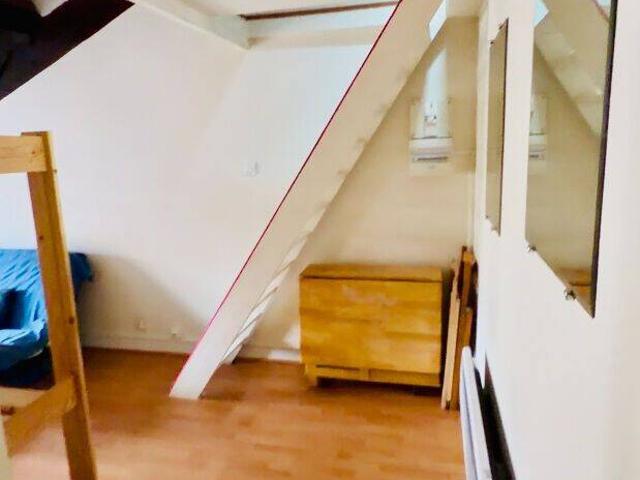 Versailles Montreuil ! Charmant studio meublé de 20 m² avec mez