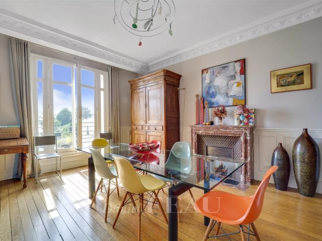 Versailles Notre Dame Très bel appartement familial et de. 158m² Versailles