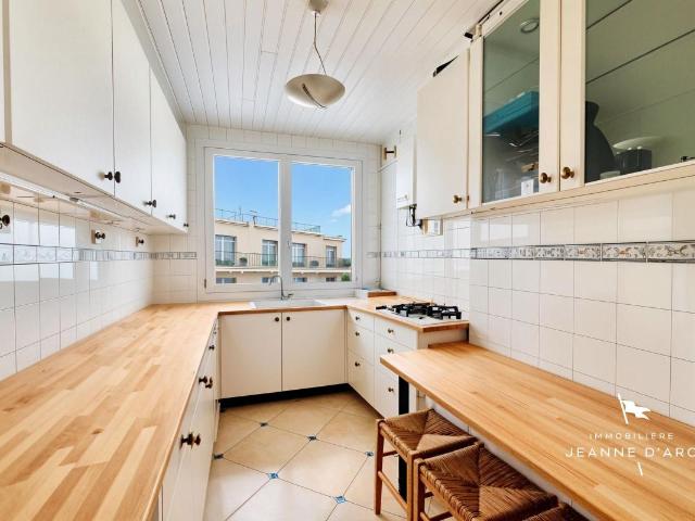 VERSAILLES – Entre Saint Jean Hulst et la gare Rive Droite Appartement traversant – 110 m² – 5 pièces – 4 chambres