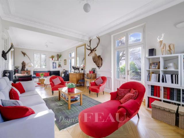 VERSAILLES Glatigny Maison familiale 8 chambres avec jar. 308m² Versailles