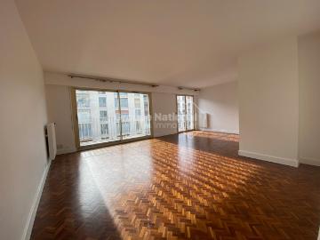 Versailles Grand Siècle 5 pièces 116 m² balcon + parking
