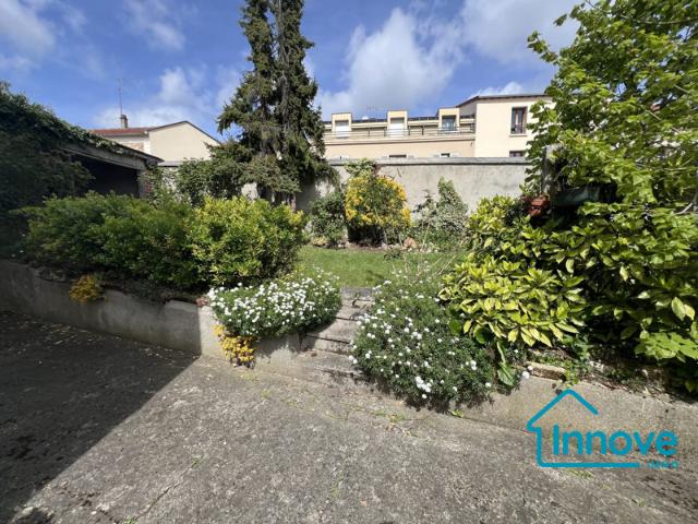 VERSAILLES Jussieu appartement 2p jardin collectif