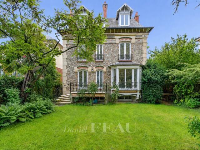 VERSAILLES Les Prés Maison familiale avec jardin 240m² Versailles