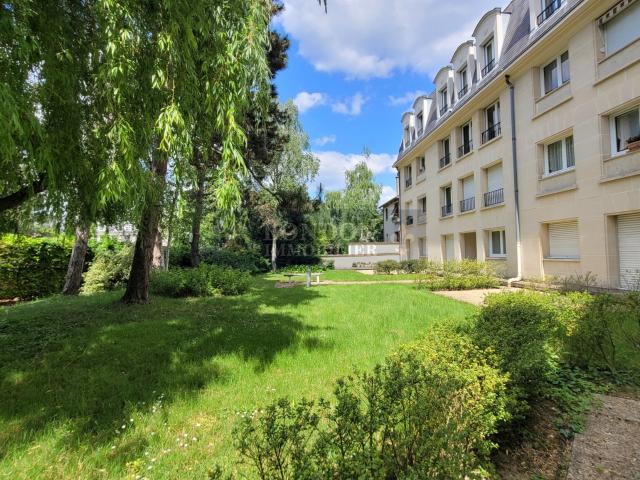 VERSAILLES RUE EXELMANS