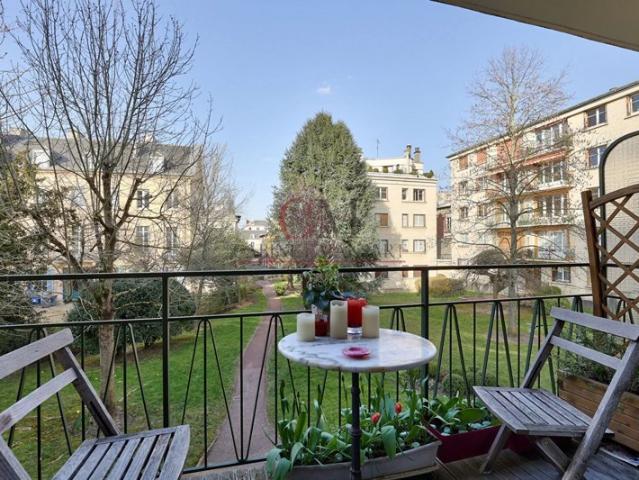 VERSAILLES SAINT LOUIS APPARTEMENT