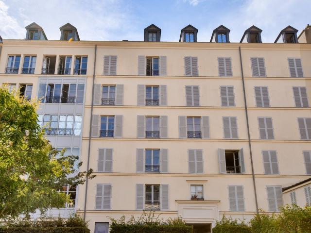 VERSAILLES SAINT LOUIS COEUR DU QUARTIER