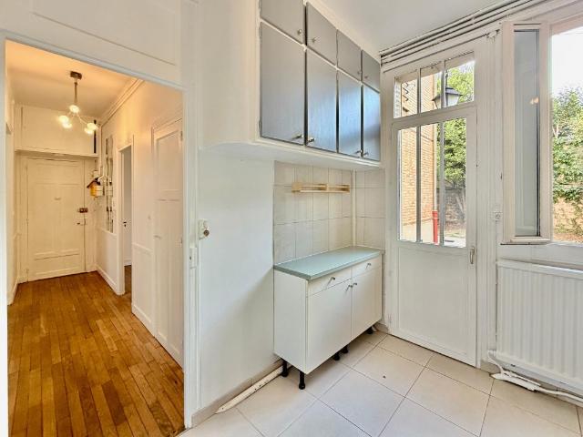 VERSAILLES – 3 PIÈCES 56 M² – REZ DE CHAUSSÉE – ACCÈS JARDIN – CAVE