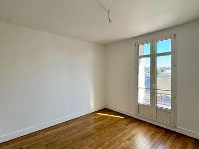 Versailles 78000 Location appartement 4 pièces t4 au dernier étage