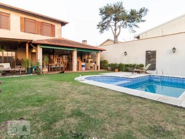 Versátil casa para venda em Jardim Santa Helena com 3 quartos, sendo 3 suítes, 351m² kathrincoarac