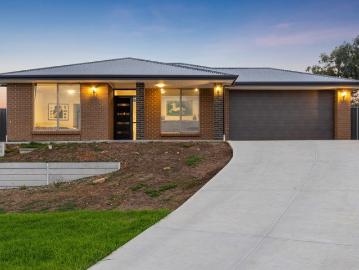 Versatile 3 or 4 Bedroom Home with Exceptional Outdoor Living