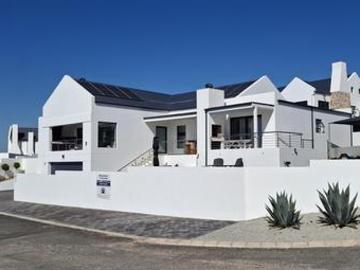versatile coastal living with uninte.