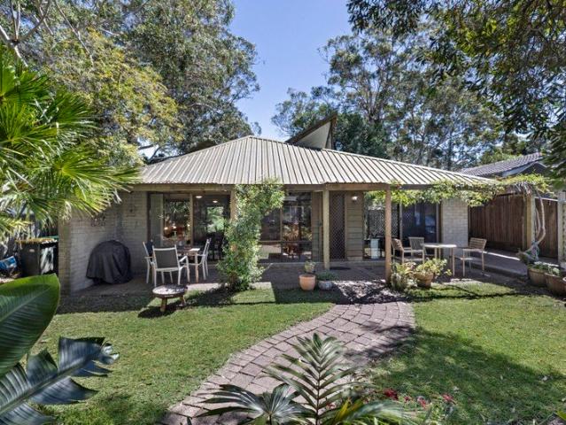 Versatile Coastal Living with Separate Granny Flat